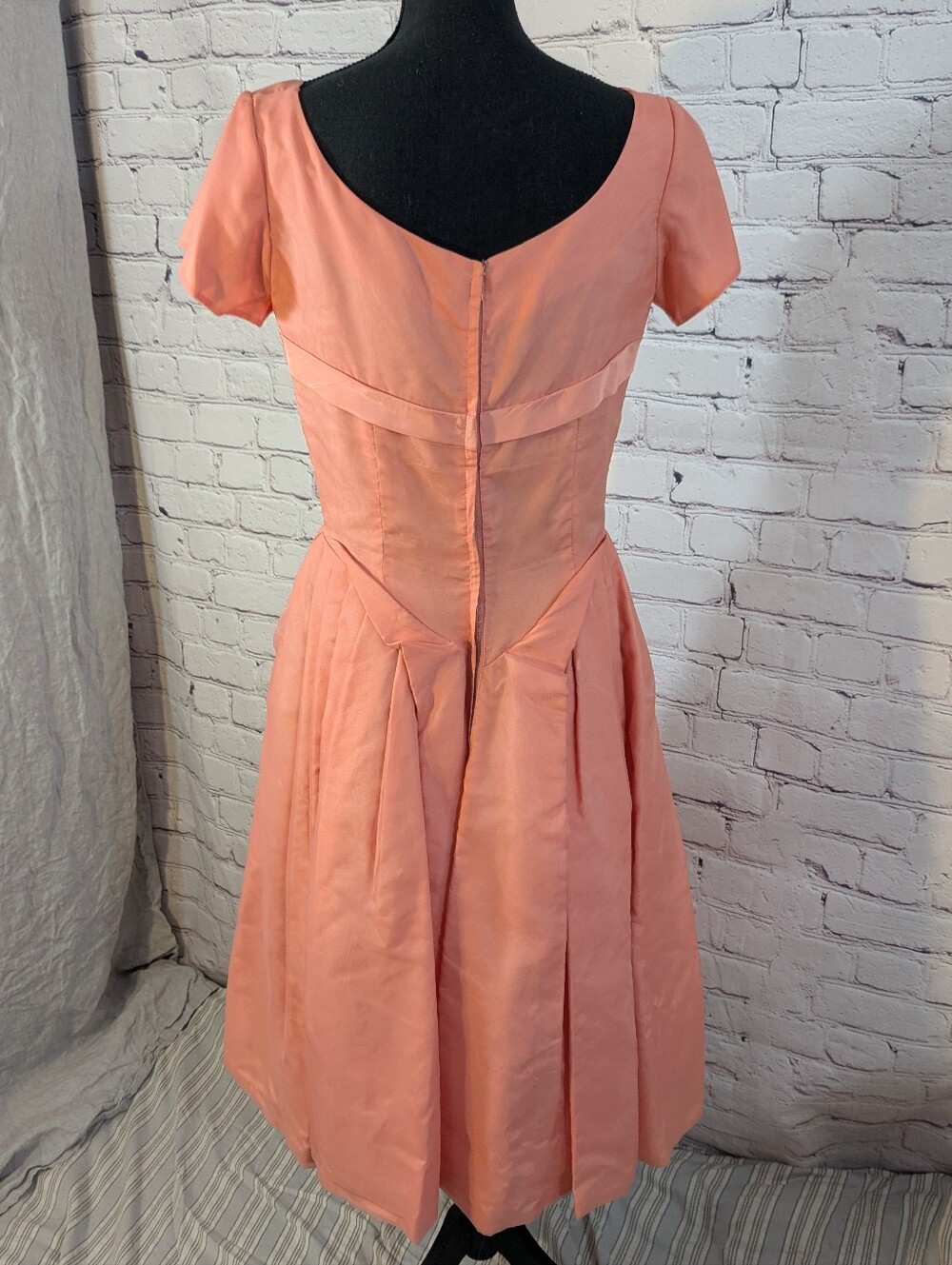 Vintage Pink Dress - Picture 6 of 8